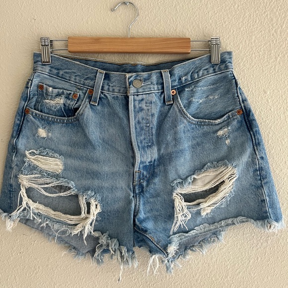 Levi's Pants - Levi’s distressed denim shorts 501 size 28